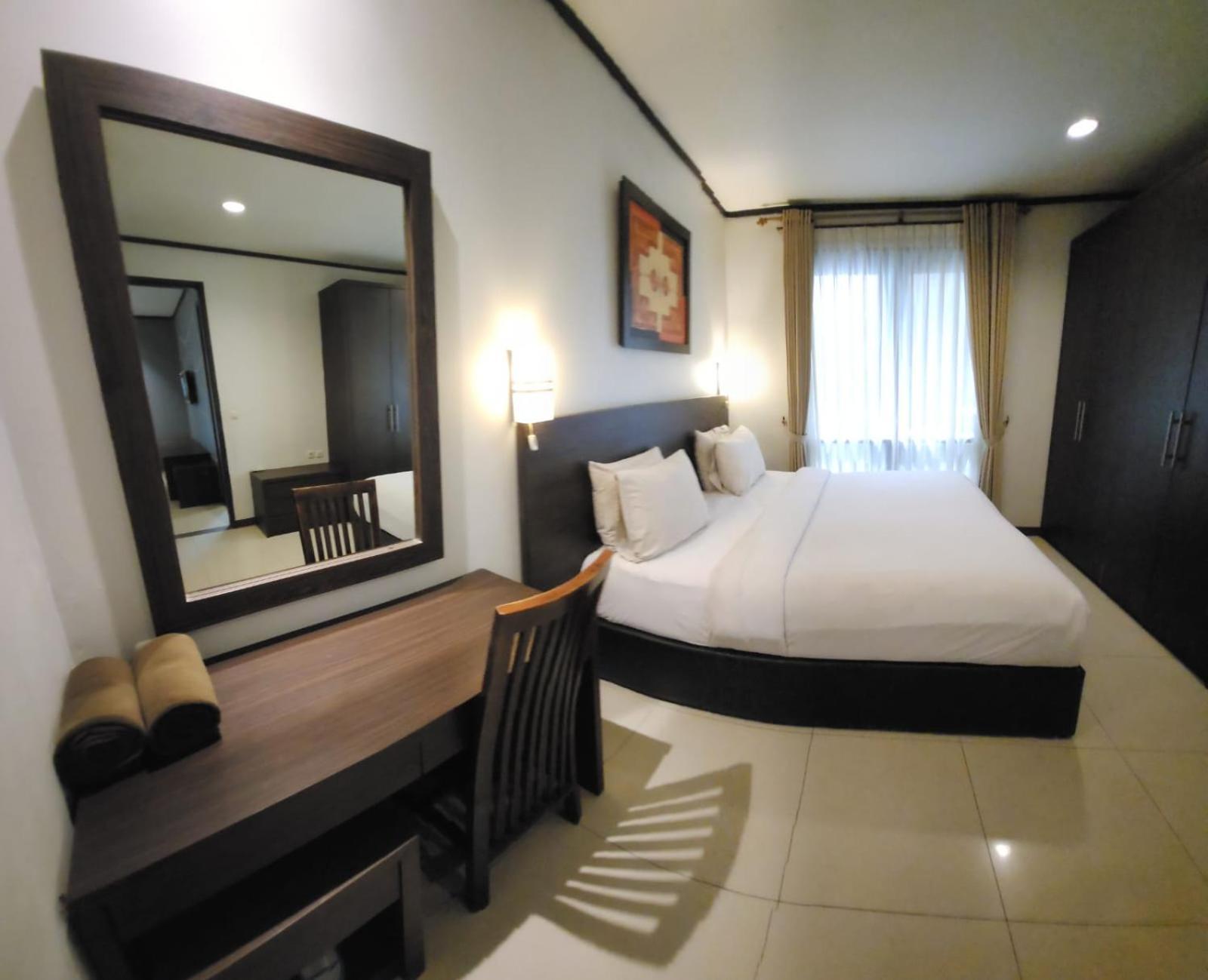 SUMMER HILLS HOTEL & VILLAS BANDUNG